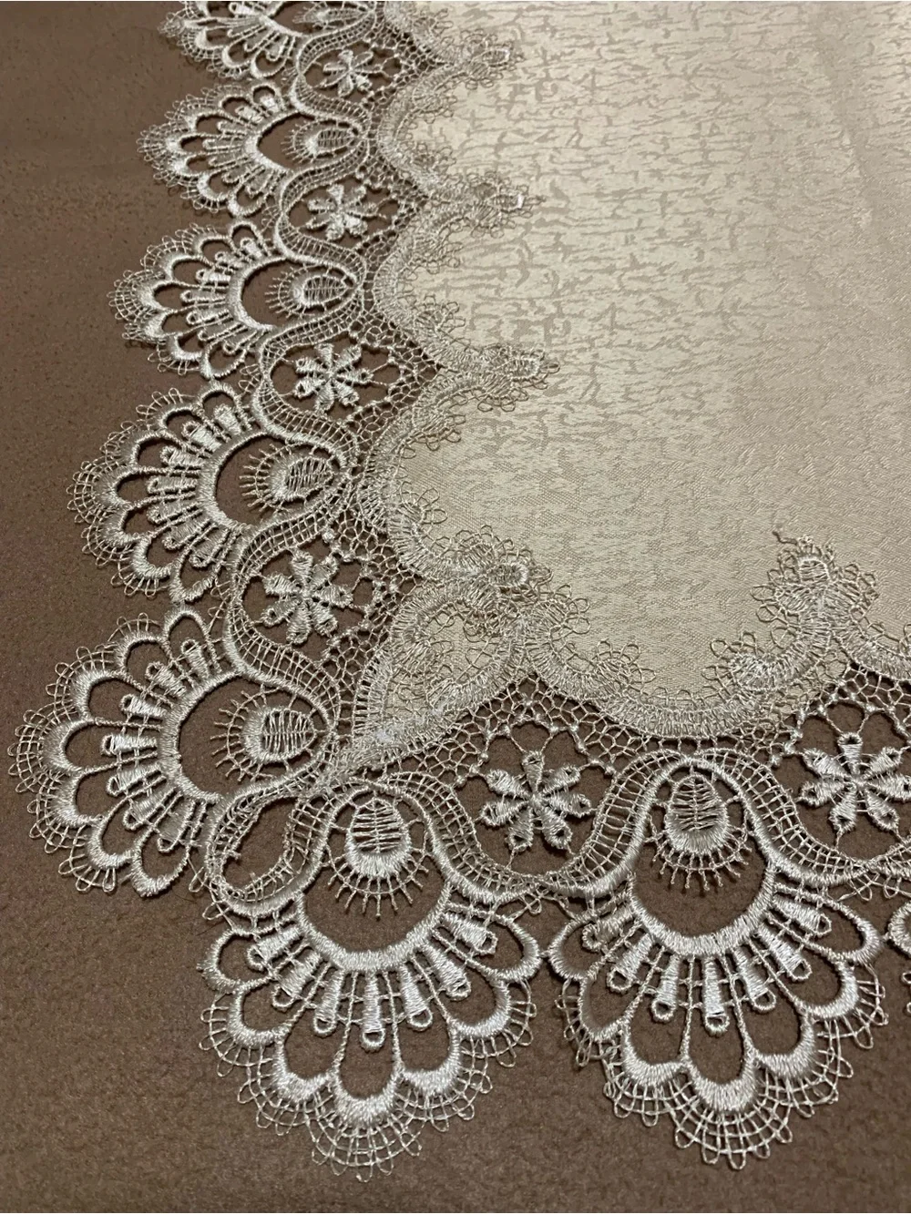 Macy's Cream Lace-Trim Rectangular Tablecloth  70 X 54 inches